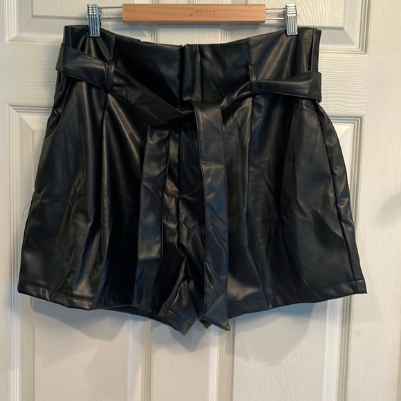 Fashion Original Design brand size 2X shorts- NWT - Picture 1 of 4